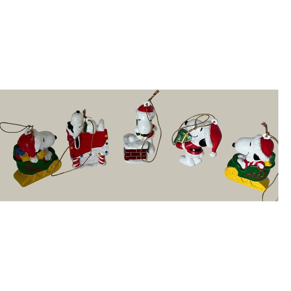 Peanuts Vintage Snoopy Christmas Ornaments Set of 5 Sleigh Chimney Santa Hat OS